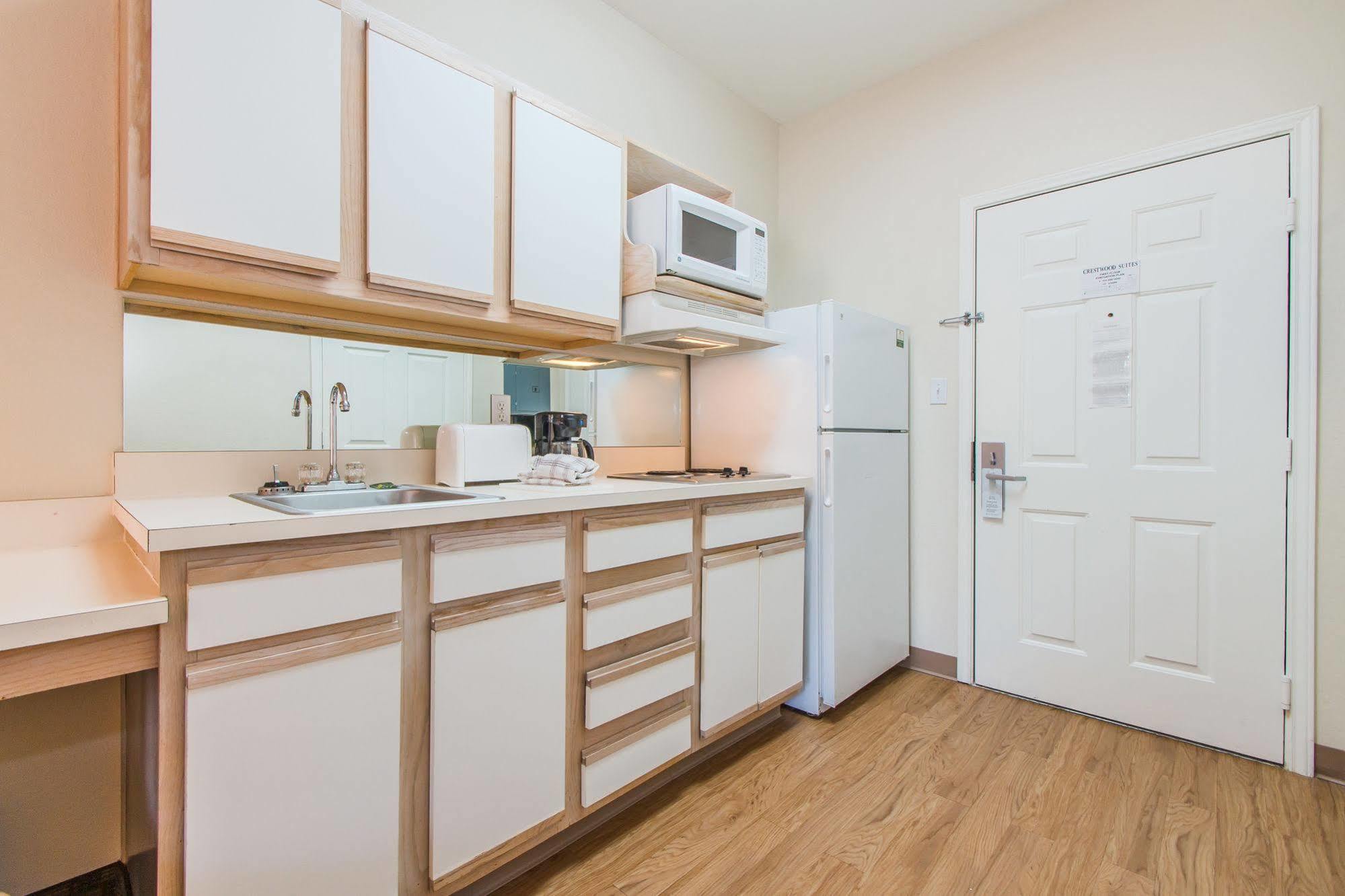 Intown Suites Extended Stay 科罗拉多斯普林斯 外观 照片