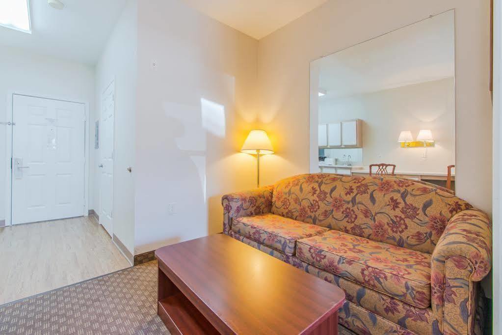 Intown Suites Extended Stay 科罗拉多斯普林斯 外观 照片